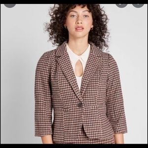 NWOTModCloth patterned tweed blazer with faux pockets. Button in front.
